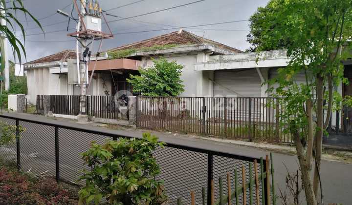 JUAL Tanah bonus rumah kuno di Tengah Kota Jogja Cuma 5 menit dari Tugu JUAL Tanah bonus rumah kuno di Tengah Kota Jogja Cuma 5 menit dari Tugu