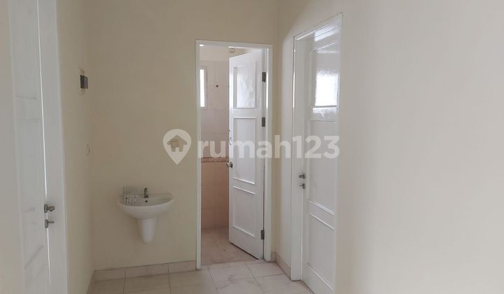 Rumah 2 Lantai Baru di Cluster crystal