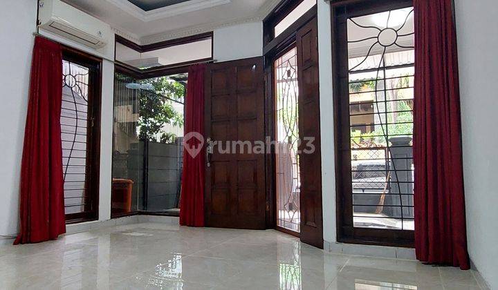 Rumah 2 Lantai Lokasi Strategis, Kebayoran Baru Jalan Cibulan 2