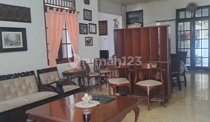 House for sale on Jl. H. Daud, Kebon Jeruk, West Jakarta