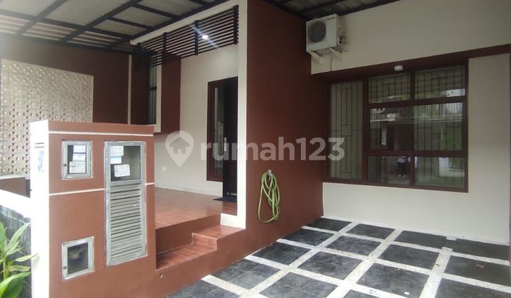 Rumah 2 lantai Rapi siap huni di Emerald Bintaro sektor 9