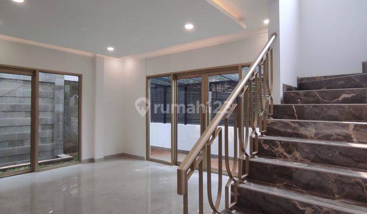 Rumah Bagus Mewah siap huni di Discovery sektor 9 Bintaro 1