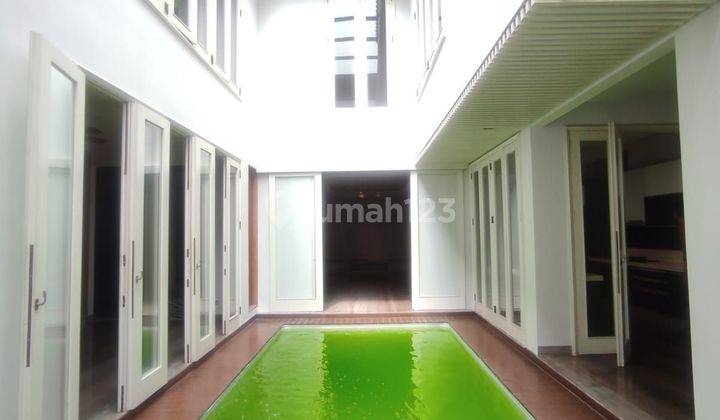 Rumah Mewah 2 lt di cluster Kebayoran lama .Jak - Sel 1