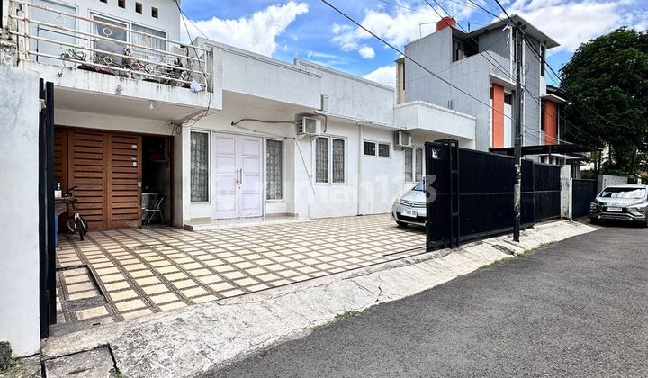 Rumah dijual bagus luas di Delman Tanah kusir Kebayoran Lama .Jak arta Selatan Rumah dijual bagus luas di Delman Tanah kusir Kebayoran Lama .Jak arta Selatan