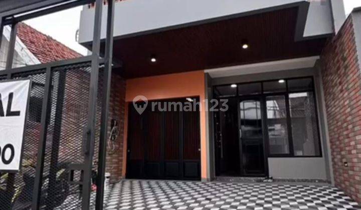 Rumah Disewakan 3 Lantai Di Tebet 1