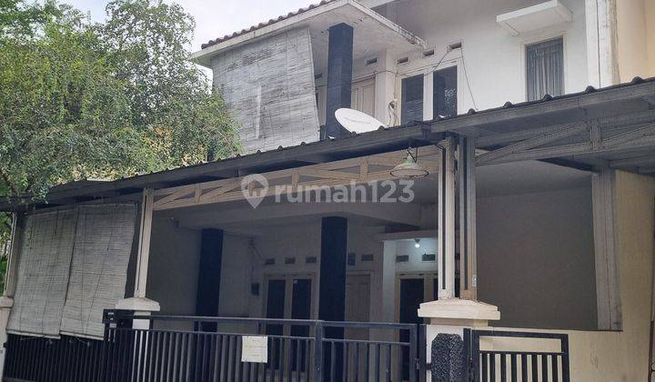 Rumah 2lantai Disewakan dalam.kluster