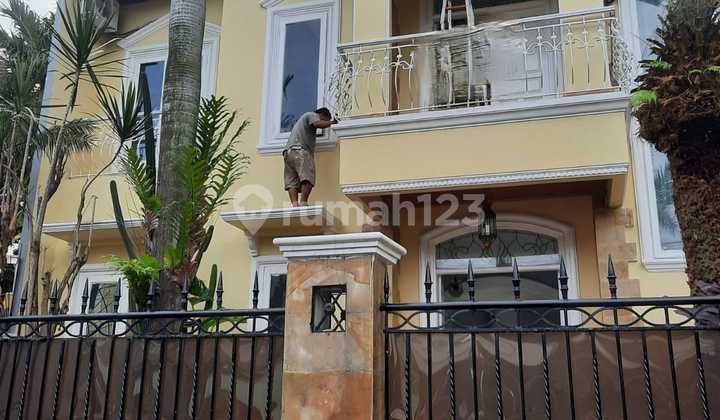 Rumah 2Lantaibaru.slesai.direnovasi Disewakan