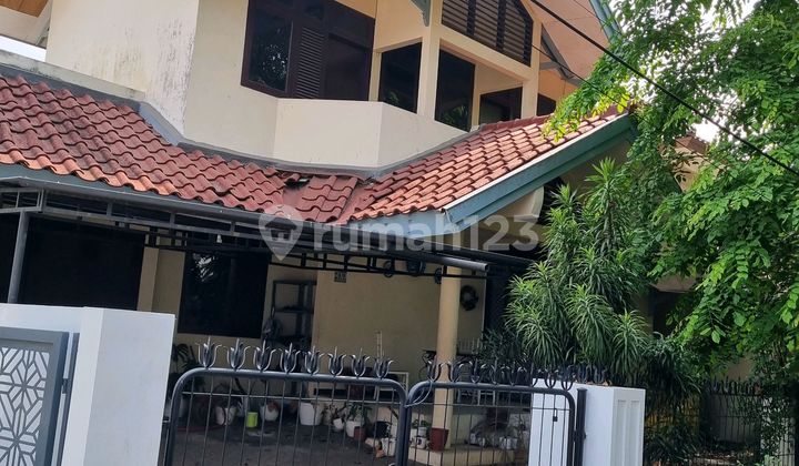 Rumah Besar 2Lantai Disewakan Didaerah Tanjungbarat Cocok Digunakan Tuk Kantor Atau.mbg. Rumah Besar 2Lantai Disewakan Didaerah Tanjungbarat Cocok Digunakan Tuk Kantor Atau.mbg.