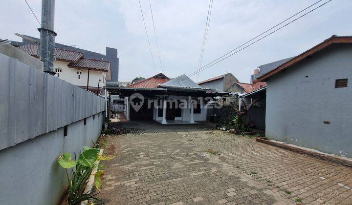 Rumah Disewakan Pinggir Jalan Raya Cocok Untuk Usaha. Tempat Parkir Luas. 2