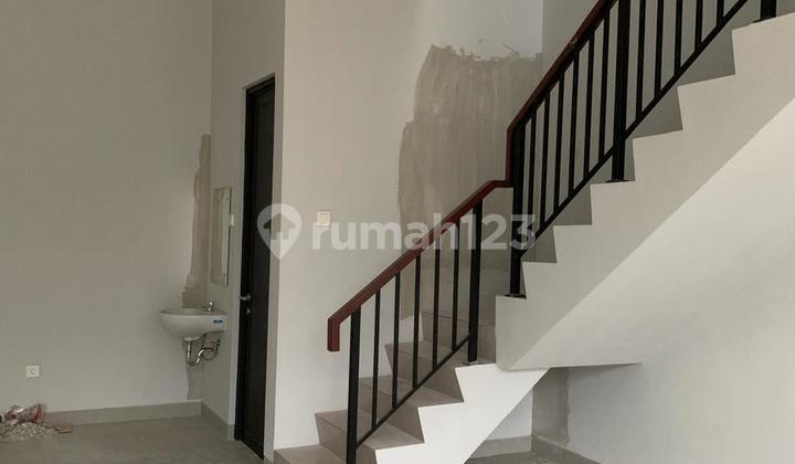 3-Storey Shop House Front Row Kota Wisata Cibubur 2