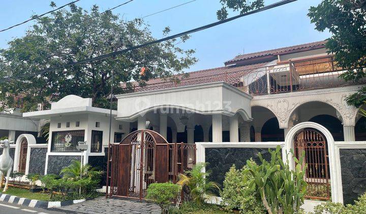 Rumah Mewah Ada Kolam Renang Lokasi Strategis di Pondok Kelapa 1