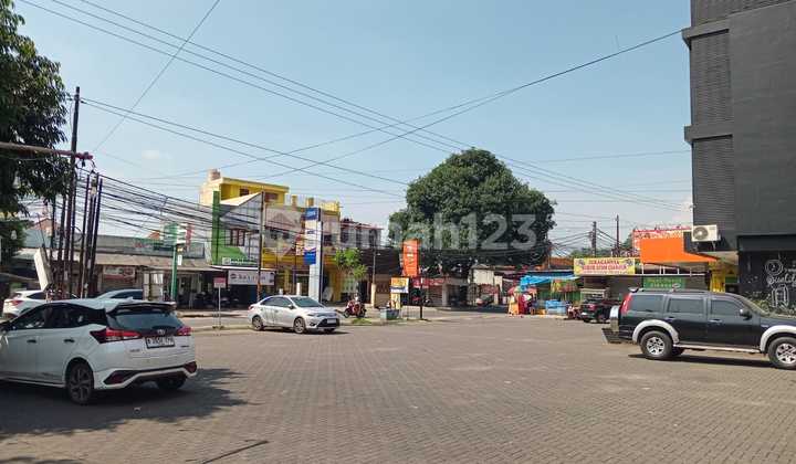 3-Storey Shop House on Cikeas Main Road, Gunung Putri, Bogor 2