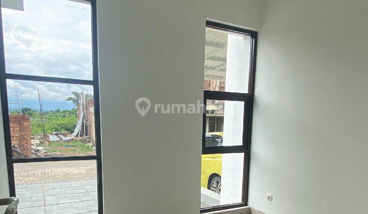 Rumah Keren di Komplek Perumahan Lokasi Strategis Dan Rindang 2