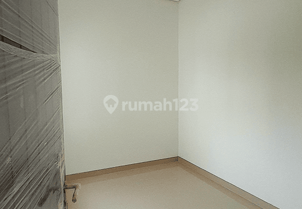 kamar tidur rumah baru bangun posisi hook