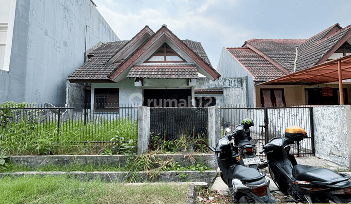 Rumah Hitung Tanah Di Dalam Komplek Bsd Giri Loka, Tangerang Selatan 1