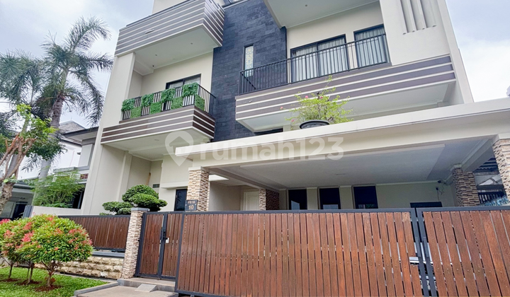 Rumah Modern Minimalis 2,5 Lantai Furnished di Menteng Bintaro, Tangsel