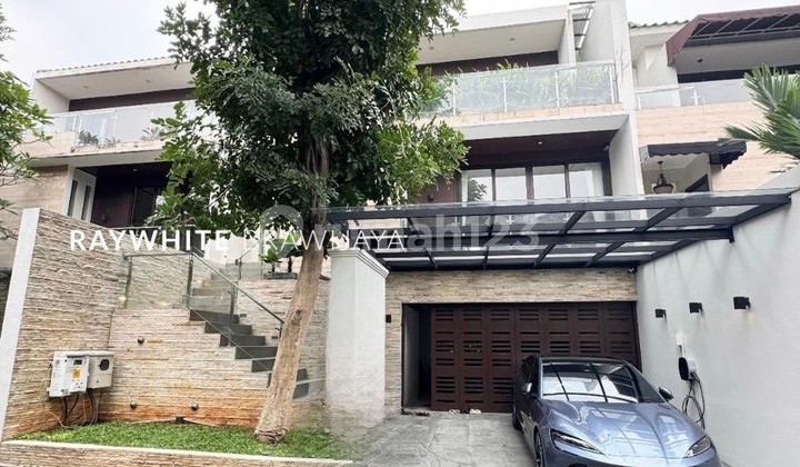 House in Cilandak Pondok Labu Townhouse