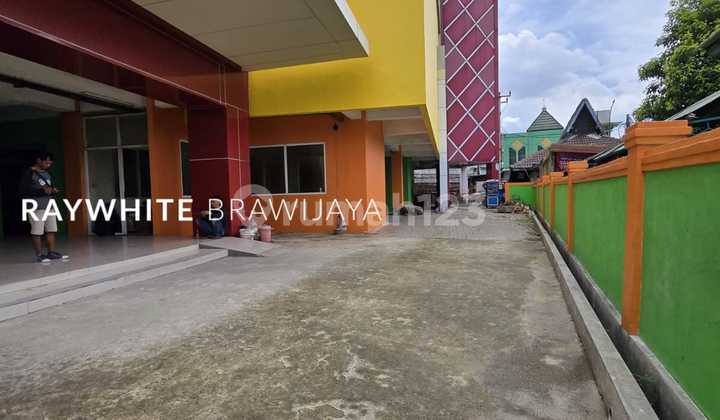 Strategic 5-Storey Building Near Bekasi Terminal 2