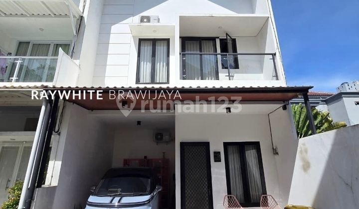 Ready-to-Occupy House in Townhouse Cilandak KKO Premium Location