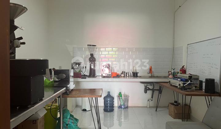 For warehouse and office rental in the Mahendradata area, Denpasar.