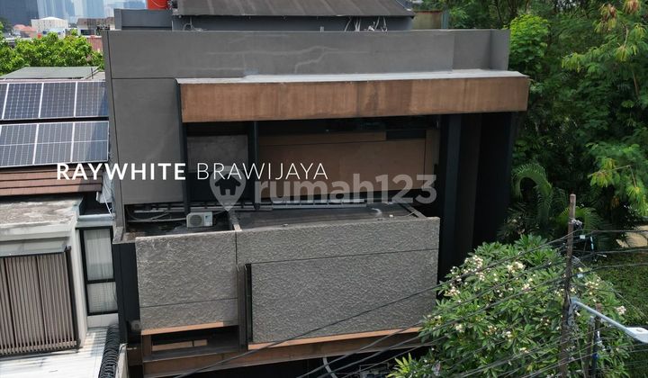 Rumah Modern Lokasi Strategis Area Bangka Kemang