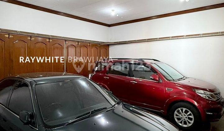 Ready-to-Live Negotiable House in Pondok Pinang Area 2