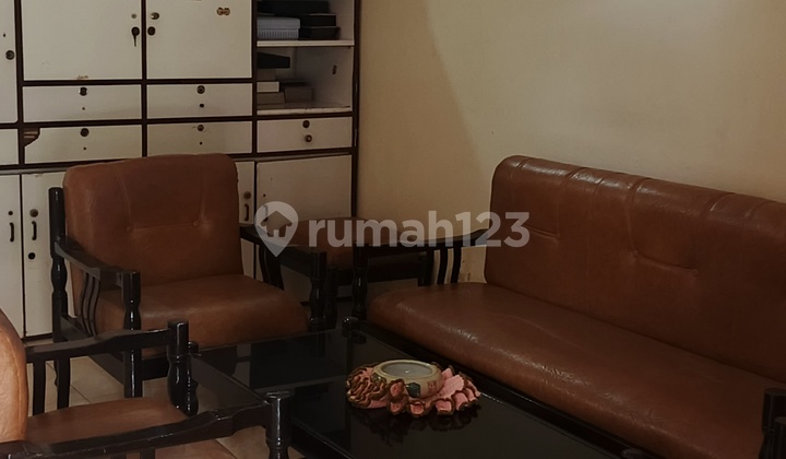 Fully Furnished House with Minor Renovation in the City Center of Palembang Fully Furnished House with Minor Renovation in the City Center of Palembang