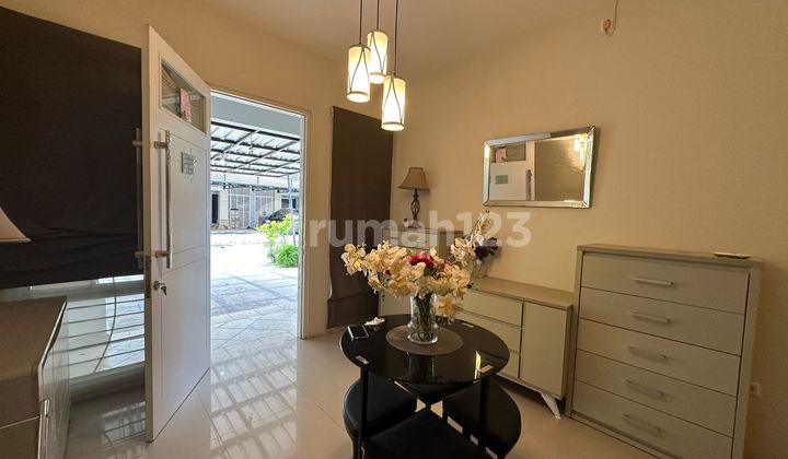 Rumah Mewah 2 Lantai Full Furnish Posisi Hook Tanah Lebih 2