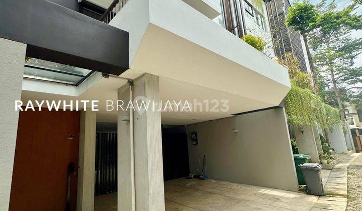 Townhouse dalam Cluster Lingkungan Tenang Area Bangka Kemang 2