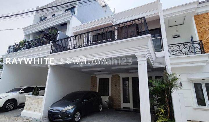 Rumah Mewah Brand New dalam Townhouse Area Jagakarsa 2