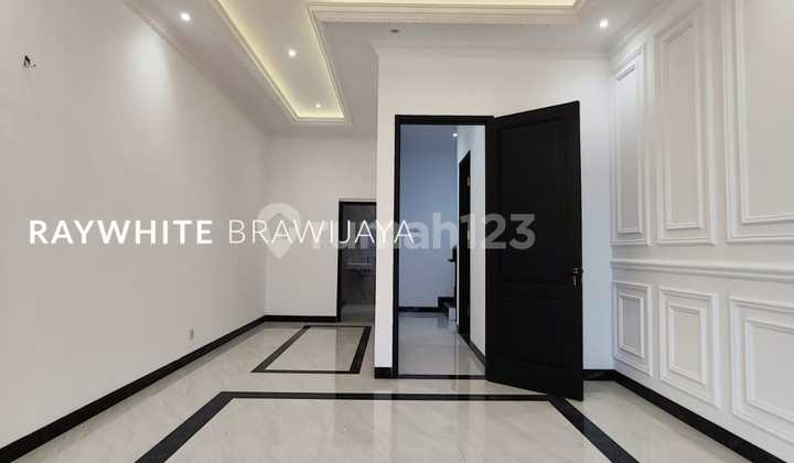 Rumah Mewah Brand New American Classic dalam Townhouse Jagakarsa 2