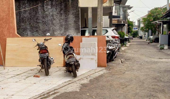 Rumah 2 Lantai Siap Huni Dalam Cluster Jagakarsa, Akses Dekat Dengan  Tol Kukusan 2