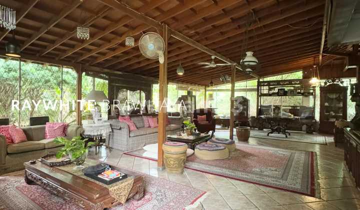 Rumah Lama Lokasi Strategis Area Jagakarsa