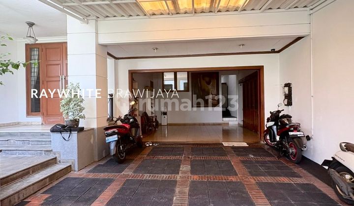 Rumah Siap Huni Dalam Kompleks Metro Alam Pondok Indah 2