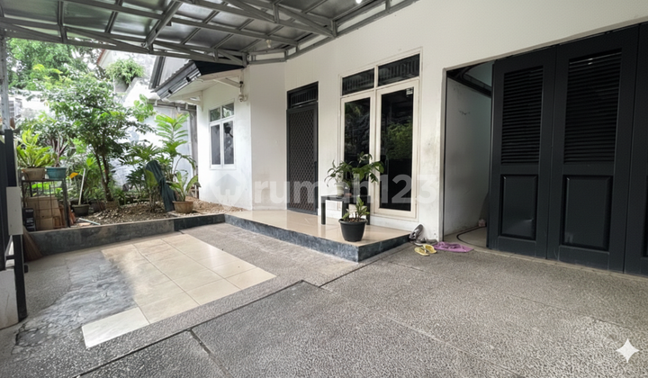 Rumah Dalam Cluster Komplek Pejaten Permai