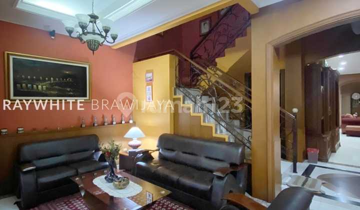 Ready-to-Occupy House with Strong Structure in Pejaten Indah Area 2