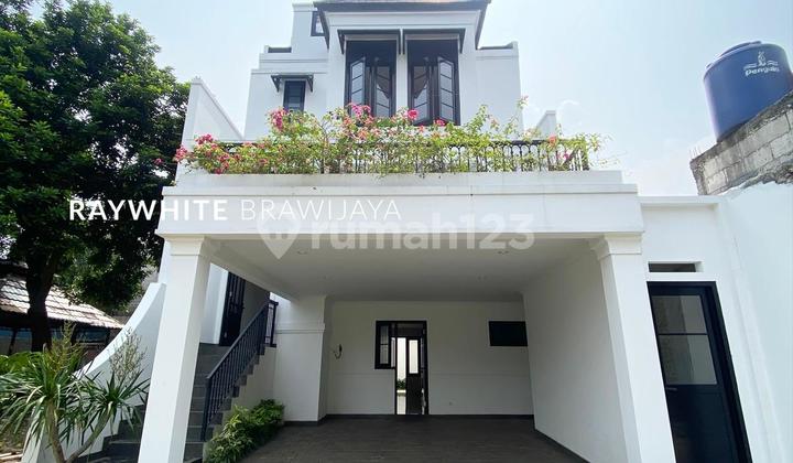Rumah Modern Minimalis Siap Huni Area Moh Kahfi 1, Jagakarsa 