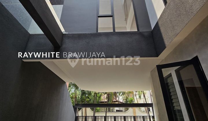 Brand New Townhouse in Modern Area Arco Kemang