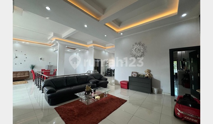 Rumah Siap Huni, 2 Lantai, Minimalis & Terawat, Dharmahusada, SBY 1