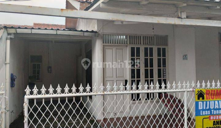 Rumah strategis 2 lantai di Ciracas Jakarta Timur 1