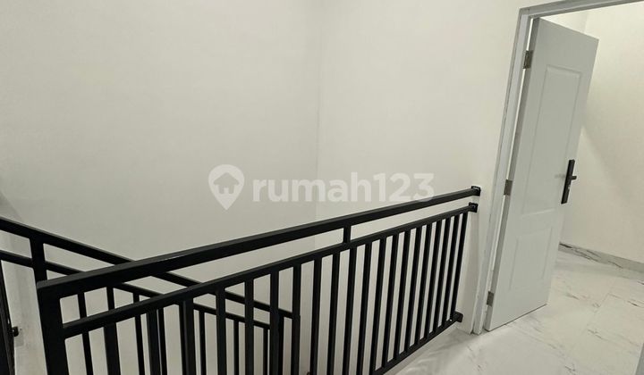 Rumah Nyaman & Strategis di Harapan Indah 2