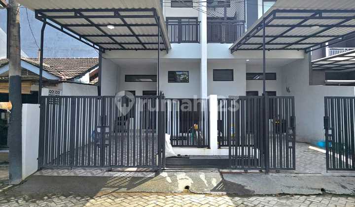 Rumah Nyaman & Modern 2 Lantai di Harapan Indah Rumah Nyaman & Modern 2 Lantai di Harapan Indah