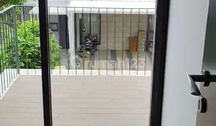 Comfortable and Strategic Residence in Wisteria Metland Menteng, 3 Bedrooms + Attic 2