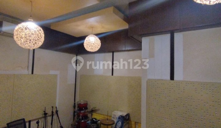 Ruang Usaha 3 Lantai Area Kemang Timur - Strategis & Fleksibel untuk Bisnis