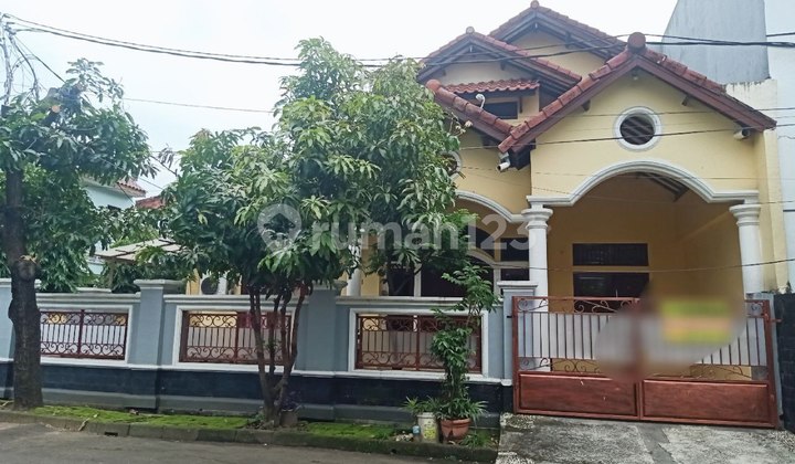 Rumah Hoek Luas 198M² di Duta Harapan Bekasi Utara - 4+1 KT, SHM, Depan Masjid!