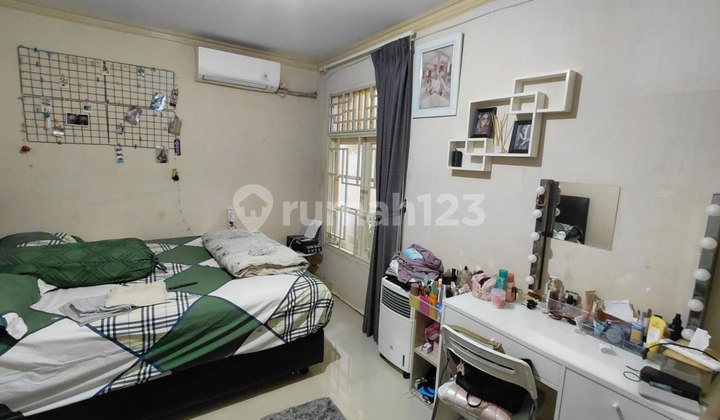 Cheapest in Kemang Pratama! SHM House Ready to Live in Price 900 Million 2