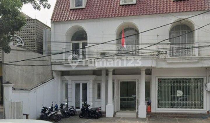 Ruang usaha lokasi strategis,cocok dalam segala jenis usaha. 1