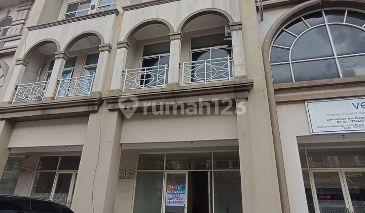 For Rent Strategic Ruko Grand Galaxy City | 3 Floors | 55 Million/Year