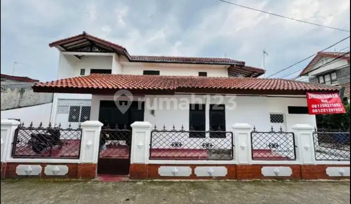 Rumah siap huni, dalam kompleks bebas banjir. jatiwaringin 1