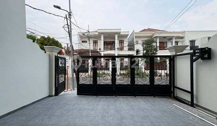 Best Value Cempaka Putih! Modern Classic New House 2 Floors 2